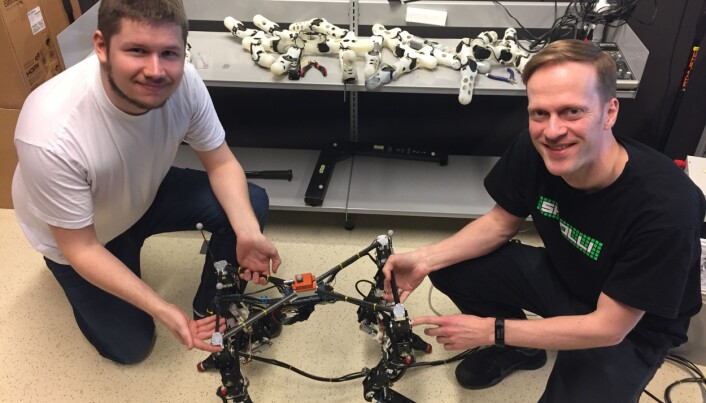 Dyret, Tønnes Nygaard and Kyrre Glette in 2019, when the robot had just learned to walk. The work originates from the project EPEC - Engineering Predictability with Embodied Cognition. Dyret, Tønnes Nygaard and Kyrre Glette in 2019, when the robot had just learned to walk. The work originates from the project EPEC - Engineering Predictability with Embodied Cognition.