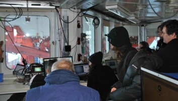 OFOBS-laget sine skjermer viser direktevideo fra havbunnen under oss, og dro større publikum enn vanlig. OFOBS-laget sine skjermer viser direktevideo fra havbunnen under oss, og dro større publikum enn vanlig.