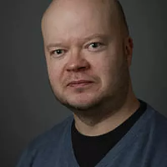 Historiker Jukka Nyyssönen er forsker II ved Nordområdeavdelingen i Norsk institutt for kulturminneforskning (NIKU), og har tidligere vært tilknyttet UiT Norges arktiske universitet.