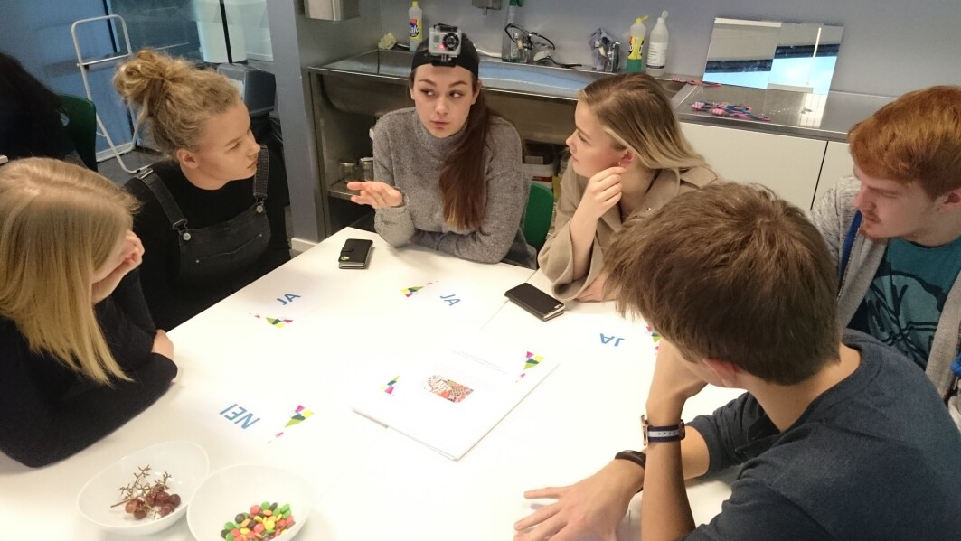 Når det ikkje finst noko klart ja- eller nei-svar, blir det vanskeleg for elevane, viser forskinga til Ingrid Eikeland. Når det ikkje finst noko klart ja- eller nei-svar, blir det vanskeleg for elevane, viser forskinga til Ingrid Eikeland.