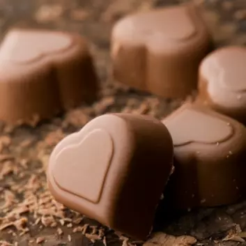 Skjokolade tenner lysten og gir lykkerus. (Foto: (Colourbox)