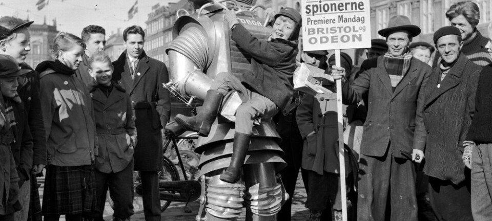 Et tidlig forvarsel om hva som kommer: Roboten Tobor reklamerer for den amerikanske filmen Tobor og atomspionene  i København i 1955. Willy Lund, Scanpix Denmark
