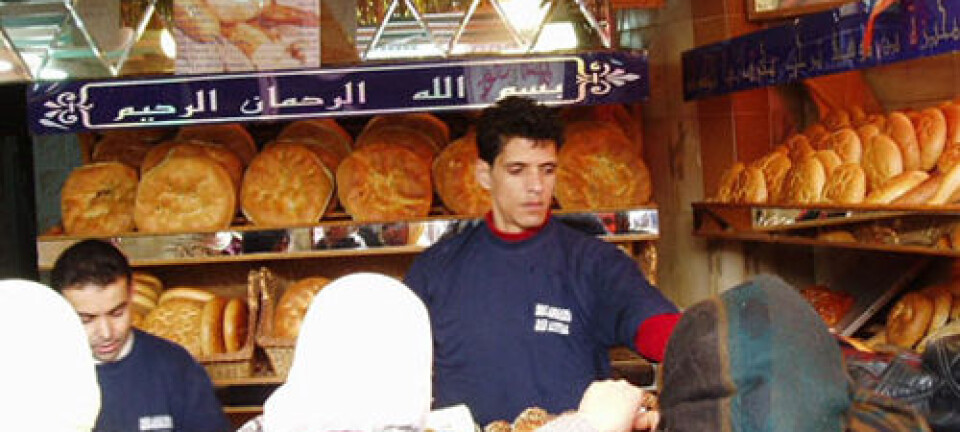 Kvinner i Tunisia kjøper brød. IRD/P. Traissac