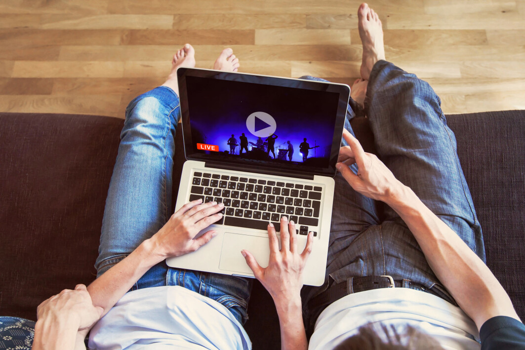 Publikummere oppfatter det digitale formatet som et alternativ til det fysiske i en spesiell tid, men savnet det sosiale og «festivalfølelsen». Publikummere oppfatter det digitale formatet som et alternativ til det fysiske i en spesiell tid, men savnet det sosiale og «festivalfølelsen».