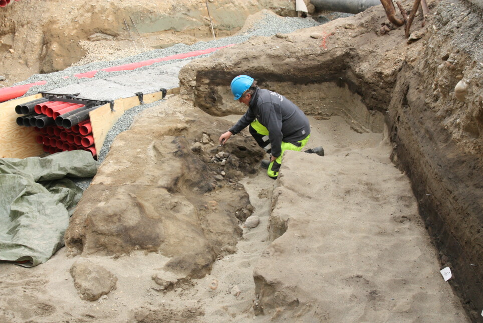 På Nidarneset har det vært mennesker i minst 2500 år. Her en stor leirforet grop fra romertid under utgraving ved Prinsenkrysset.