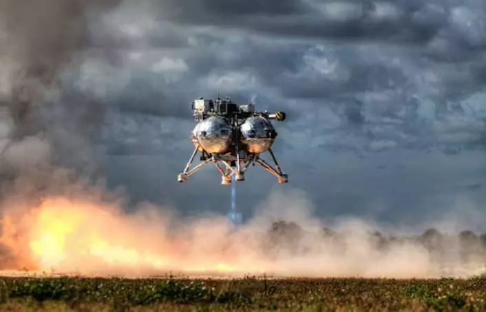 Landingsmodulen Morpheus er utviklet av NASA for å prøve ut nye, enklere teknologier. Slik teknologi vil bli gjort tilgjengelig for private partnere i det nye Lunar Catalyst-programmet. Her fra det første vellykkede landingsforsøket ved Kennedy Space Center, 10. desember 2013. (Foto: NASA)