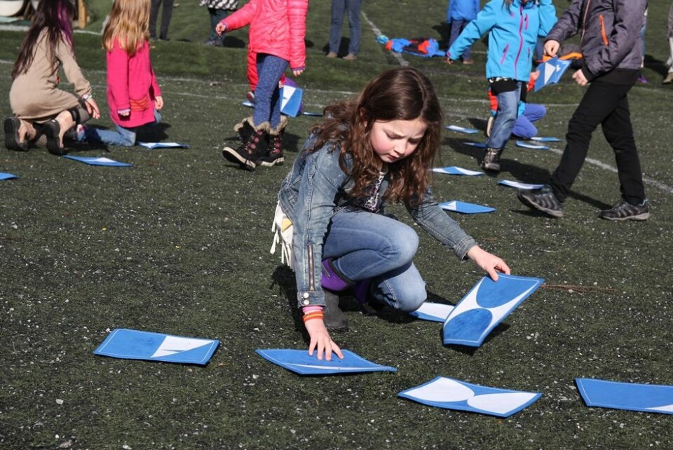 Elevane ved Trudvang skule i Sogndal har vore med på forskingsforsøk tidlegare. Tredjeklassing Siri Munthe Olsen er nå med på å teste ut om dagleg fysisk aktivitet gjer elevane smartare. (Foto: Katrine Sele, HiSF)