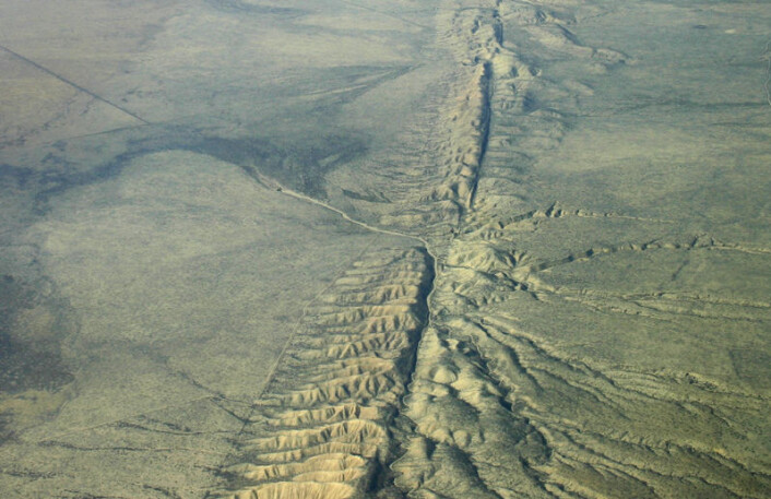 San Andreas-forkastningen går som et sår i landskapet. San Andreas-forkastningen går som et sår i landskapet.
