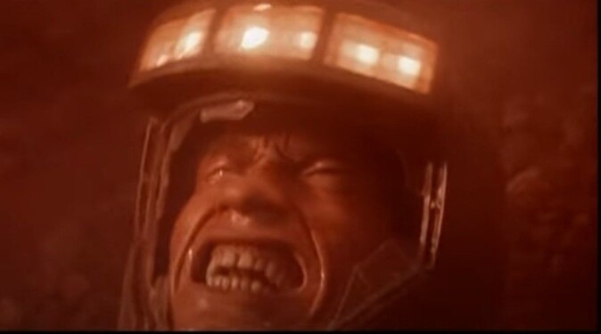 Science fiction-filmen <span class=" italic" data-lab-italic_desktop="italic">Total Recall</span> er en av Arnold Scwarzeneggers storfilmer fra 1990-tallet. Her reiser han blant annet til Mars. Science fiction-filmen <span class=" italic" data-lab-italic_desktop="italic">Total Recall</span> er en av Arnold Scwarzeneggers storfilmer fra 1990-tallet. Her reiser han blant annet til Mars.