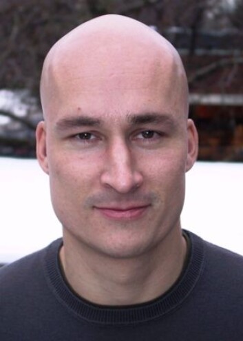 Psykolog og forsker ved NOVA, Thomas Hansen, har forsket på lykke og tilfredshet i andre halvdel av livet. (Foto: NOVA) Psykolog og forsker ved NOVA, Thomas Hansen, har forsket på lykke og tilfredshet i andre halvdel av livet. (Foto: NOVA)