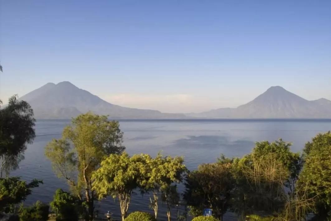 Innsjøen Lake Atitlán i Guatemala ligger i fordypningen etter utbruddet til supervulkanen Los Chocoyos. Utbruddet kan ha hatt store konsekvenser for luftstrømmer i tropisk atmosfære, ifølge en ny studie.