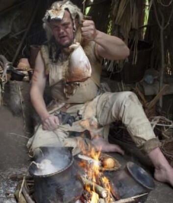 Når arkeologer skal finne ut hvor gammel en steinalderboplass er, daterer de gjerne potteskår fra leirkar. Men det kan vise seg å være en stor feil. (Foto: Sagnlandet Lejre) Når arkeologer skal finne ut hvor gammel en steinalderboplass er, daterer de gjerne potteskår fra leirkar. Men det kan vise seg å være en stor feil. (Foto: Sagnlandet Lejre)