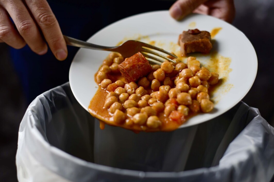 Språket avfallsproffene brukte førte til at færre sorterte ut matavfallet sitt. «Matavfall» er enklere å forstå enn «kjøkkenavfall» eller «våtorganisk avfall». Språket avfallsproffene brukte førte til at færre sorterte ut matavfallet sitt. «Matavfall» er enklere å forstå enn «kjøkkenavfall» eller «våtorganisk avfall».
