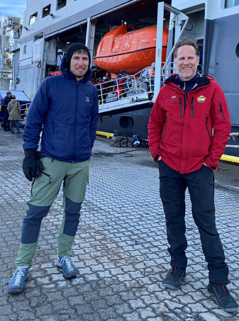 Toktlederne Martin Ludvigsen (NTNU) & Philipp Assmy (NPI) og 34 andre forskere er akkurat ferdig med isolasjon og klare for å seile på tokt til Barentshavet. Toktlederne Martin Ludvigsen (NTNU) & Philipp Assmy (NPI) og 34 andre forskere er akkurat ferdig med isolasjon og klare for å seile på tokt til Barentshavet.