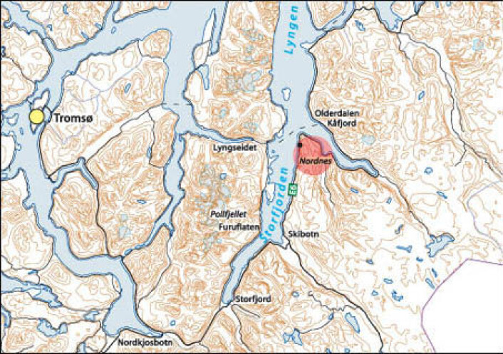 "Kartet viser hvor Furuflaten og Pollfjellet ligger, sørover på motsatt side av fjorden for det nå ustabile Nordnesfjellet." "Kartet viser hvor Furuflaten og Pollfjellet ligger, sørover på motsatt side av fjorden for det nå ustabile Nordnesfjellet."
