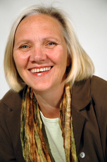 Professor Anne Golden forteller at konsonantbruken vår skaper problemer for noen av de som ønsker å lære seg norsk. (Foto: Ram Gupta) Professor Anne Golden forteller at konsonantbruken vår skaper problemer for noen av de som ønsker å lære seg norsk. (Foto: Ram Gupta)