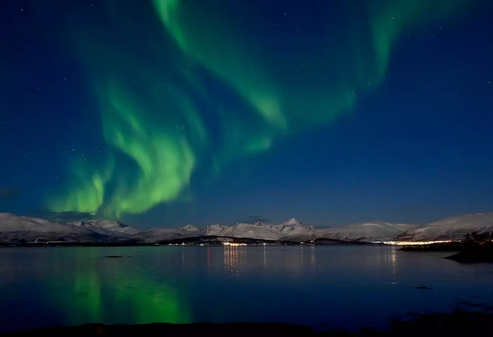 Naturen og nordlyset bidrar til at Cordian Riener elsker Tromsø. Dette bildet har han selv tatt i Telegrafbukta i vår.