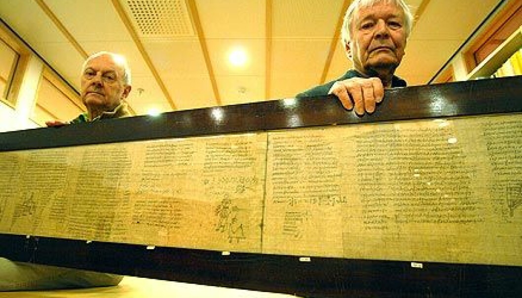 Redder 2000 år gamle papyrusruller