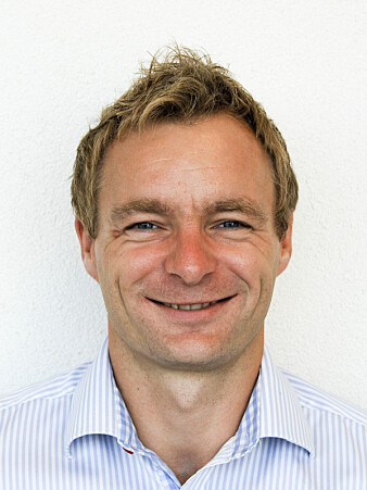 Hjerneforsker Anders Martin Fjell ble ikke overrasket over at utdanning ikke er så viktig for aldringsprosesser i hjernen. Hjerneforsker Anders Martin Fjell ble ikke overrasket over at utdanning ikke er så viktig for aldringsprosesser i hjernen.