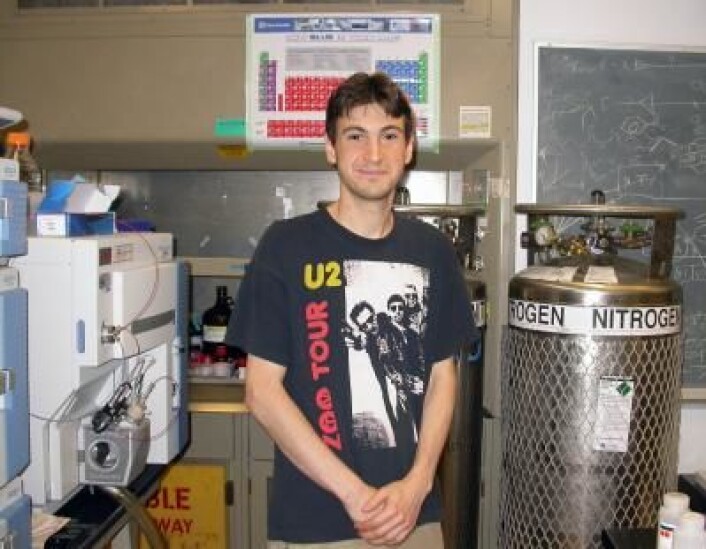 Firas Khatib ved University of Washingtons Department of Biochemistry ledet studien hvor gamere løste et molekylærbiologisk problem som forskerne har slitt med i over ti år. (Foto: University of Washington) Firas Khatib ved University of Washingtons Department of Biochemistry ledet studien hvor gamere løste et molekylærbiologisk problem som forskerne har slitt med i over ti år. (Foto: University of Washington)