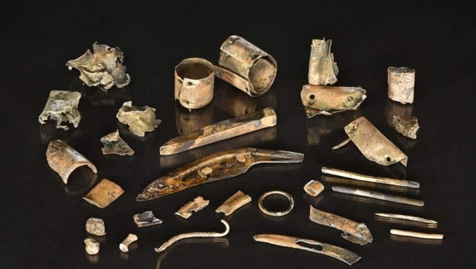 Det ser ut som bare metallskrap, men skal ha vært nøye oppveid og oppdelt. Kanskje var disse bronsegjenstandene brukt som penger i bronsealderen.
