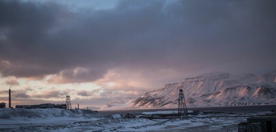 Klimascenarier for Svalbard tyder på at perioder med mildvær og regn om vinteren vil skje oftere i fremtiden.