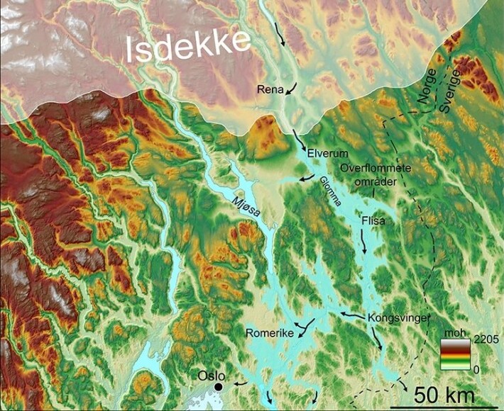 Nedre Glomsjø var demmet opp bak en gjenværende arm av den store innlandsisen. Vannet strømmet ut fra isen litt nord for Elverum. Her ser du hvilke deler av Østlandet som ble satt under vann. Pilene viser hvilken vei vannet rant. Hva hendte med menneskene som bodde her? Nedre Glomsjø var demmet opp bak en gjenværende arm av den store innlandsisen. Vannet strømmet ut fra isen litt nord for Elverum. Her ser du hvilke deler av Østlandet som ble satt under vann. Pilene viser hvilken vei vannet rant. Hva hendte med menneskene som bodde her?