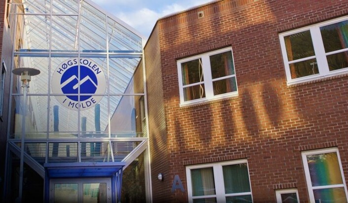 Det har vært en økende tendens til at kandidater fra vestlandshøgskolene sysselsettes i regionen. I en tiårsperiode fra 1997-2008 økte regional sysselsetting på Vestlandet fra 55 til over 80 prosent. (Foto: HiÅ) Det har vært en økende tendens til at kandidater fra vestlandshøgskolene sysselsettes i regionen. I en tiårsperiode fra 1997-2008 økte regional sysselsetting på Vestlandet fra 55 til over 80 prosent. (Foto: HiÅ)