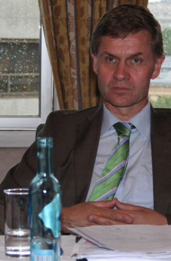"Miljø- og utviklingsminister Erik Solheim mener det er umulig å forklare den norske befolkningen at du skal gi stor bistand inn til et land hvis mer penger tillates å tas ut av landet i form av kapitalflukt. (Foto: Bjørnar Kjensli)" "Miljø- og utviklingsminister Erik Solheim mener det er umulig å forklare den norske befolkningen at du skal gi stor bistand inn til et land hvis mer penger tillates å tas ut av landet i form av kapitalflukt. (Foto: Bjørnar Kjensli)"