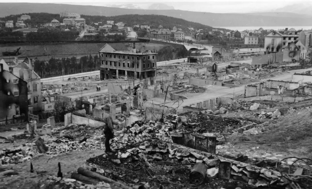 Et utbombet Narvik sentrum våren 1940.