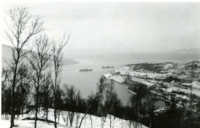 Narvik var utskipingshavn for jernmalmen fra svenske gruver. Det gjorde byen strategisk interessant for de europeiske stormaktene etter krigsutbruddet i 1939. Narvik var utskipingshavn for jernmalmen fra svenske gruver. Det gjorde byen strategisk interessant for de europeiske stormaktene etter krigsutbruddet i 1939.