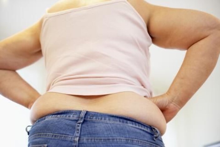 Litt fettvalker kan ha en fordel hvis man gjerne vil leve lenger. Men plasseringen er ikke likegyldig. De skal helst sitte på bakdelen, lårene og hoftene – ikke magen. (Foto: Colourbox) Litt fettvalker kan ha en fordel hvis man gjerne vil leve lenger. Men plasseringen er ikke likegyldig. De skal helst sitte på bakdelen, lårene og hoftene – ikke magen. (Foto: Colourbox)