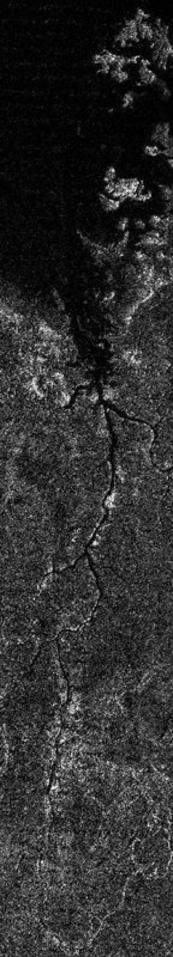 Dette radarbildet av Titan-Nilen er tatt fra romsonden Cassini. Bildet er tatt 26. september i år. (Foto: NASA/JPL-Caltech/ASI) Dette radarbildet av Titan-Nilen er tatt fra romsonden Cassini. Bildet er tatt 26. september i år. (Foto: NASA/JPL-Caltech/ASI)