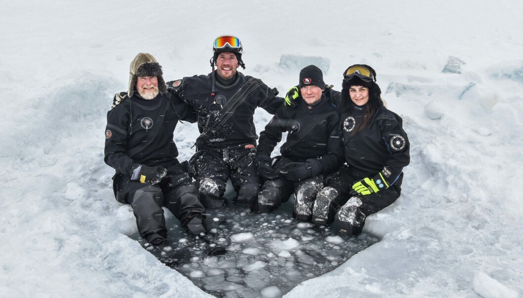 Dykkerteamet på dette toktet i Arven etter Nansen regi, kom fra NPI og fra venstre: Haakon Hop, Peter Leopold, Mikko Vihtakari, and Amalia Keck. Dykkerteamet på dette toktet i Arven etter Nansen regi, kom fra NPI og fra venstre: Haakon Hop, Peter Leopold, Mikko Vihtakari, and Amalia Keck.