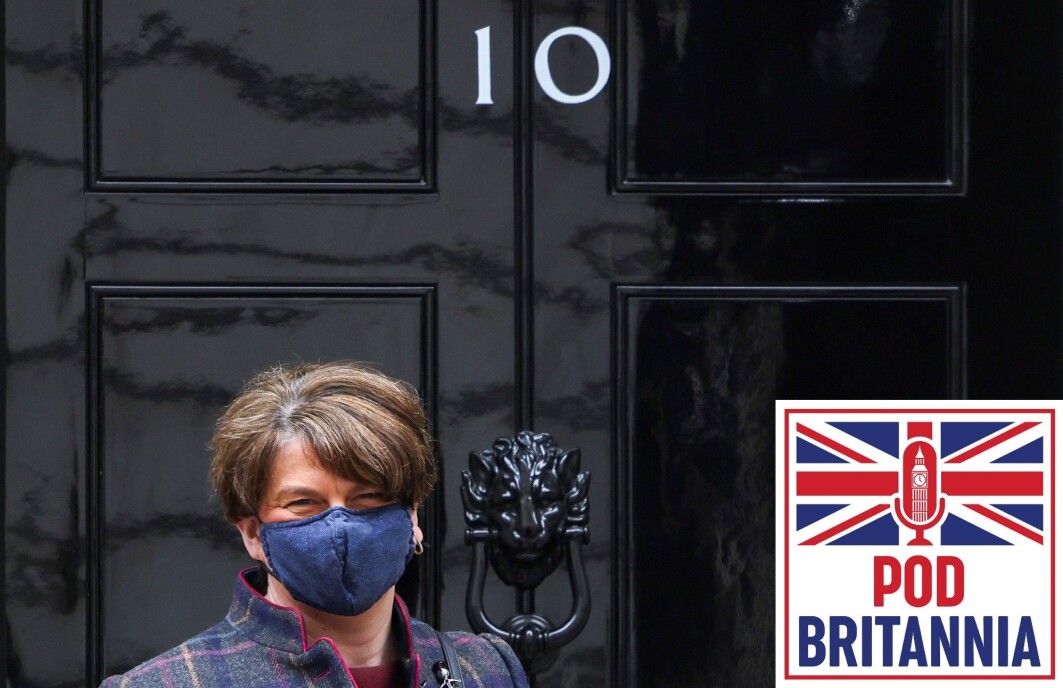 Som den første kvinnen i partiets historie ble Arlene Foster leder av DUP i 2015. Som den første kvinnen i partiets historie ble Arlene Foster leder av DUP i 2015.