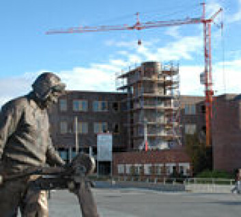 "Arbeidsmarkedet i Finnmark er i endring. Det bygges mye i byene, og arbeidskraften følger etter. Her ses Sentrumsparken i Alta." "Arbeidsmarkedet i Finnmark er i endring. Det bygges mye i byene, og arbeidskraften følger etter. Her ses Sentrumsparken i Alta."