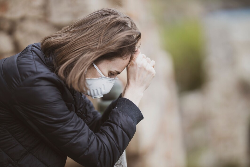– Under pandemien har en usikker arbeidssituasjon ført til enda mer stress og lavere tilfredshet, sammenlignet med før, sier forsker Nan Zou Bakkeli. – Under pandemien har en usikker arbeidssituasjon ført til enda mer stress og lavere tilfredshet, sammenlignet med før, sier forsker Nan Zou Bakkeli.