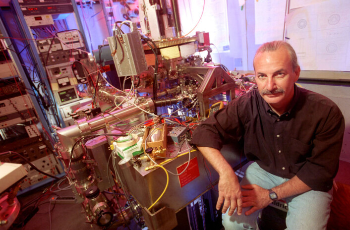 Donald M. Eigler ved IBM Almaden Research Center, San Jose, USA. (Foto: IBM) Donald M. Eigler ved IBM Almaden Research Center, San Jose, USA. (Foto: IBM)