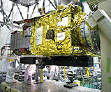 "UV-spektrometer under montering på Hinode i Japan. Foto: Mullard Space Science Laboratory (MSSL)" "UV-spektrometer under montering på Hinode i Japan. Foto: Mullard Space Science Laboratory (MSSL)"