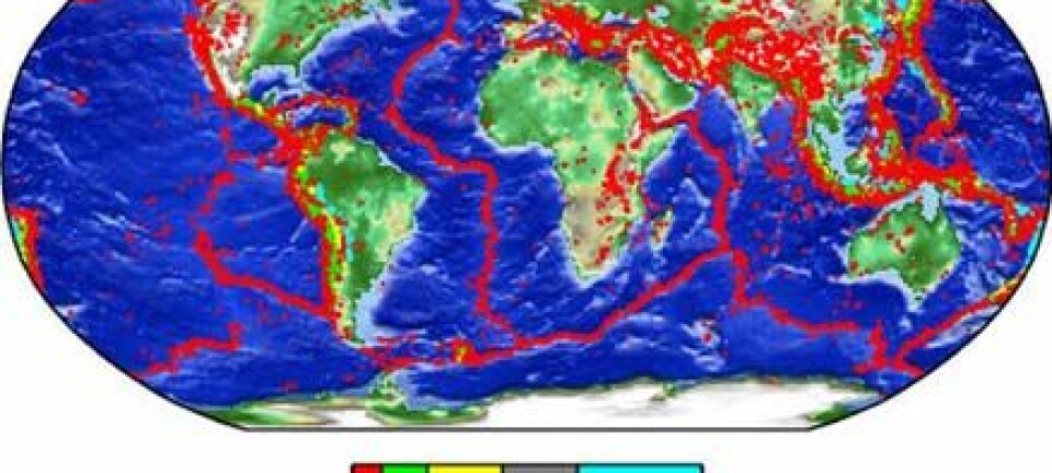 "Jordskjelv med styrke fem eller større mellom 1973 og 2003. Plategrensene kan tydelig sees som mer eller mindre kontinuerlige bånd av jordskjelv. (Illustrasjon: NORSAR)"