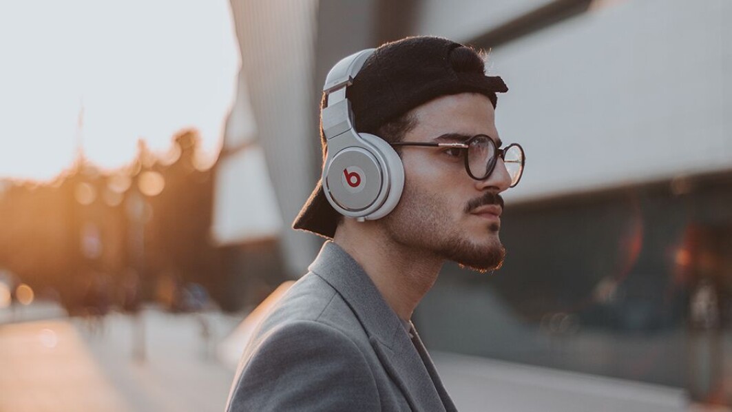For de fleste er det et mysterium hva som faktisk foregår i musikk. Forstår du mer, vil du også like mer musikk, tror forsker Olivier Lartillot. For de fleste er det et mysterium hva som faktisk foregår i musikk. Forstår du mer, vil du også like mer musikk, tror forsker Olivier Lartillot.
