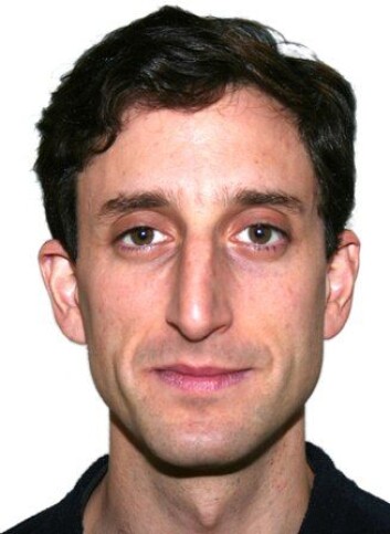 "Klimaforsker Ilan Kelman ved CICERO Senter for klimaforskning. (Foto: CICERO)" "Klimaforsker Ilan Kelman ved CICERO Senter for klimaforskning. (Foto: CICERO)"