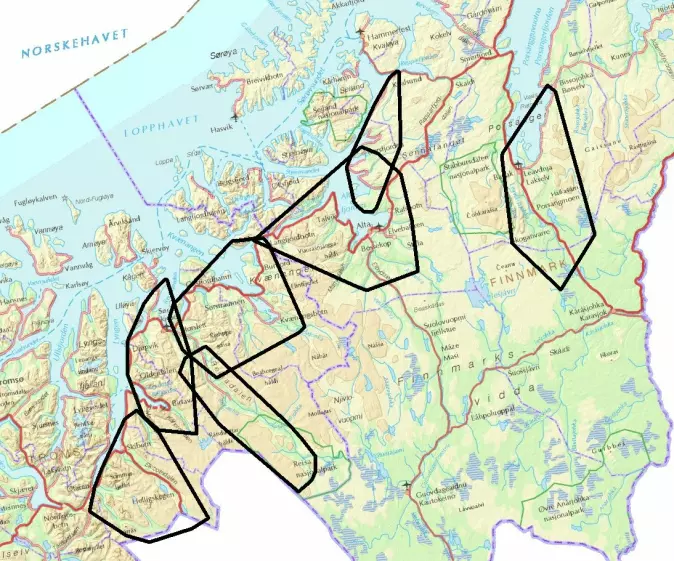 Kartet viser årlige leveområder (sorte markeringer) for sju voksne hunngauper fulgt med GPS-sendere i Troms og Finnmark 2008–2009.