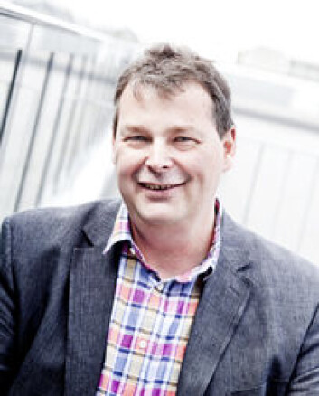 Den nye metoden for handtering av bitumen sparar energi, påpekar John Charles Grønli. (Foto: Elisabeth Tønnessen) Den nye metoden for handtering av bitumen sparar energi, påpekar John Charles Grønli. (Foto: Elisabeth Tønnessen)