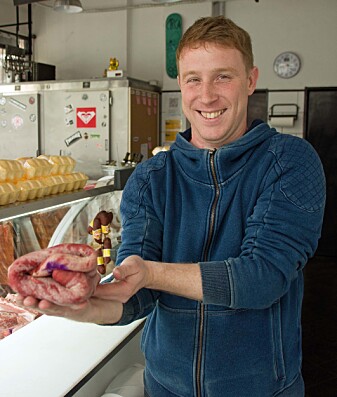 Ikke alle har råd til indrefilet eller entrecôte hver dag, sier Mariano Cafarelli, som prøver å lære biffelskende argentinere å utnytte resten av det slaktede dyret. Ikke alle har råd til indrefilet eller entrecôte hver dag, sier Mariano Cafarelli, som prøver å lære biffelskende argentinere å utnytte resten av det slaktede dyret.