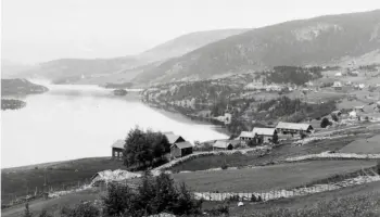 Figur 1. Utsikt over Slidrefjorden fra Kvåle i Vestre Slidre. Figur 1. Utsikt over Slidrefjorden fra Kvåle i Vestre Slidre.