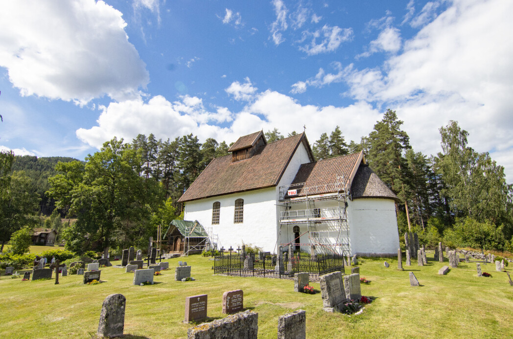 Kviteseid gamle kirke har mange ulike dekorelement vi enda ikke vet hva betyr. Kviteseid gamle kirke har mange ulike dekorelement vi enda ikke vet hva betyr.