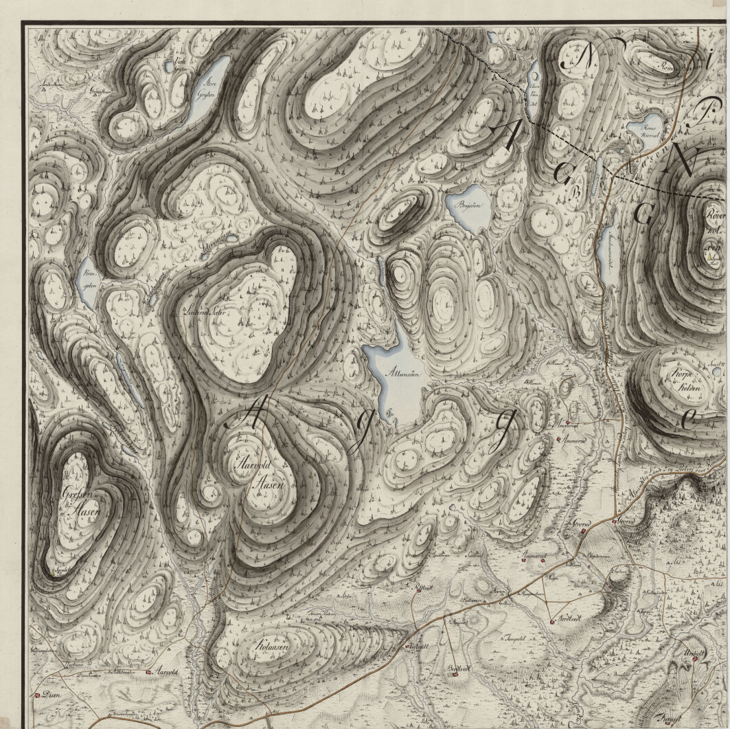 Gamle kart er ofte imponerende gode. Dette kartet fra 1797 viser Lillomarka øst for Grefsenåsen i Oslo. Nederst Groruddalen. Legg spesielt merke til de gode høydeangivelsene. Slike kart har satt Ståle på sporet av de gamle hovedveiene. Gamle kart er ofte imponerende gode. Dette kartet fra 1797 viser Lillomarka øst for Grefsenåsen i Oslo. Nederst Groruddalen. Legg spesielt merke til de gode høydeangivelsene. Slike kart har satt Ståle på sporet av de gamle hovedveiene.