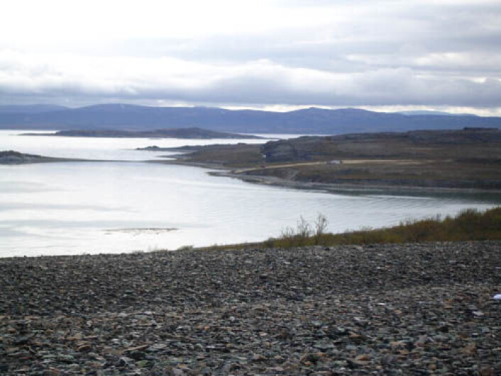 De store fjordsystemene i Finnmark og Troms er et kulturlandskap som har vært i bruk i årtusener. Dette er kjerneområdene for sjøsamisk kultur. Bildet viser Porsangerfjorden sett fra Veines/Riinjárga. (Foto: Camilla Brattland) De store fjordsystemene i Finnmark og Troms er et kulturlandskap som har vært i bruk i årtusener. Dette er kjerneområdene for sjøsamisk kultur. Bildet viser Porsangerfjorden sett fra Veines/Riinjárga. (Foto: Camilla Brattland)