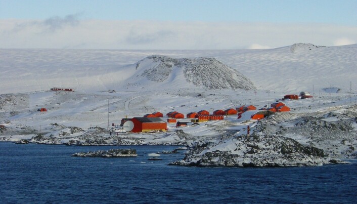 Esperanza forskningsstasjon. Esperanza forskningsstasjon.